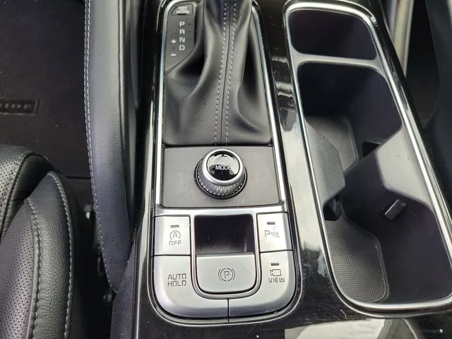 Used 2021 White Kia SX image 26