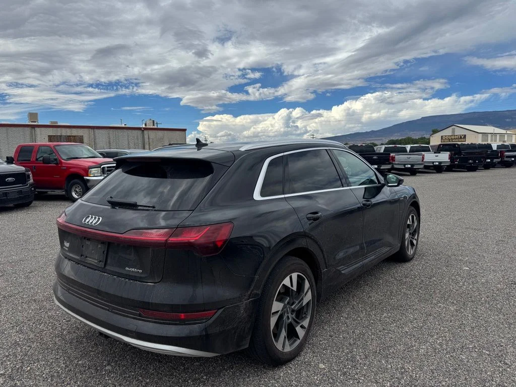 Used 2021 Mythos Black Metallic Audi Premium Plus image 4