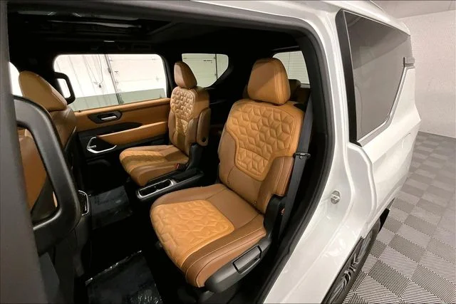 2025 Nissan Armada Platinum Reserve - Photo 25