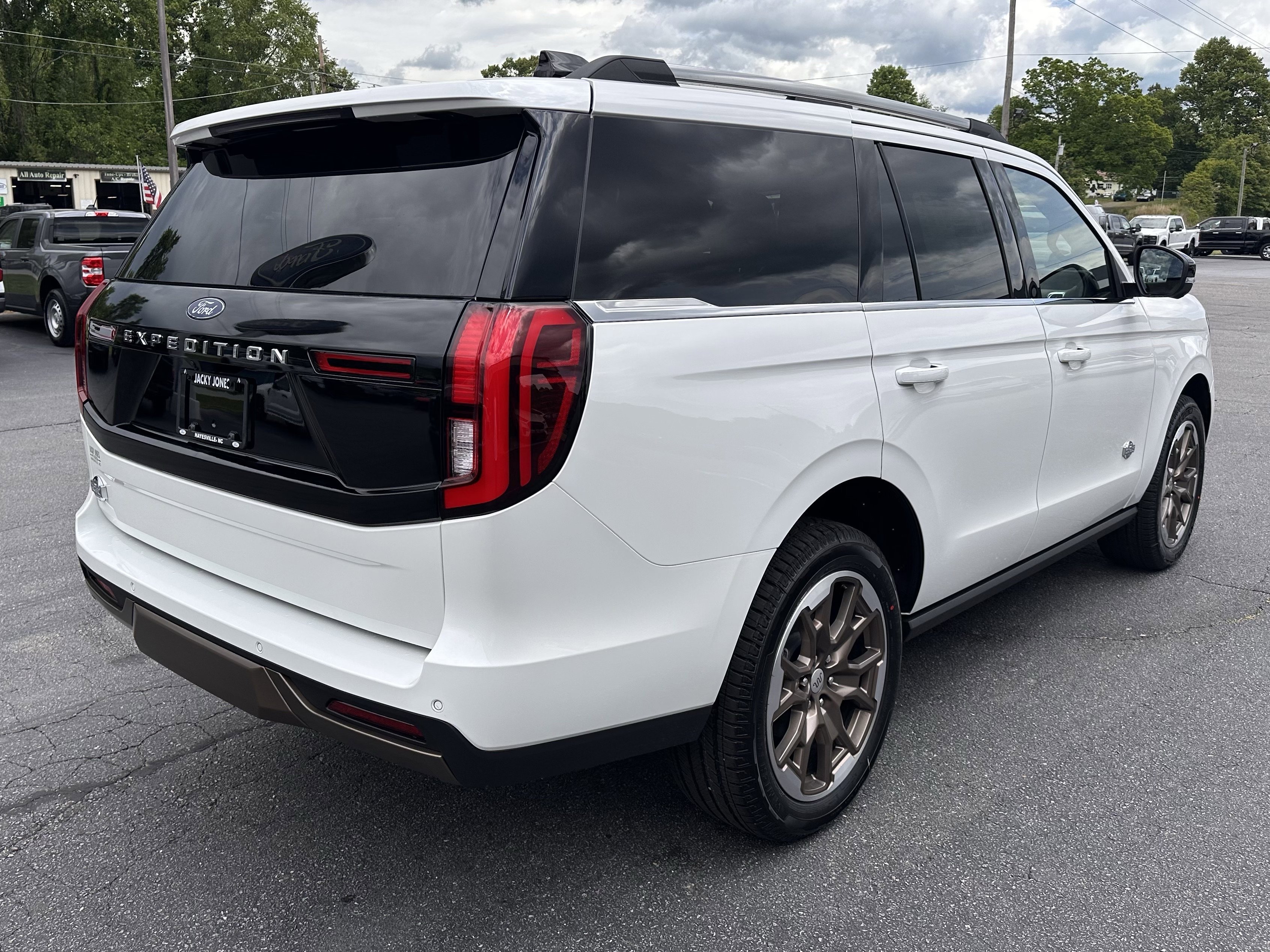 New 2026 Star White Metallic Tri-Coat Ford King Ranch® image 6
