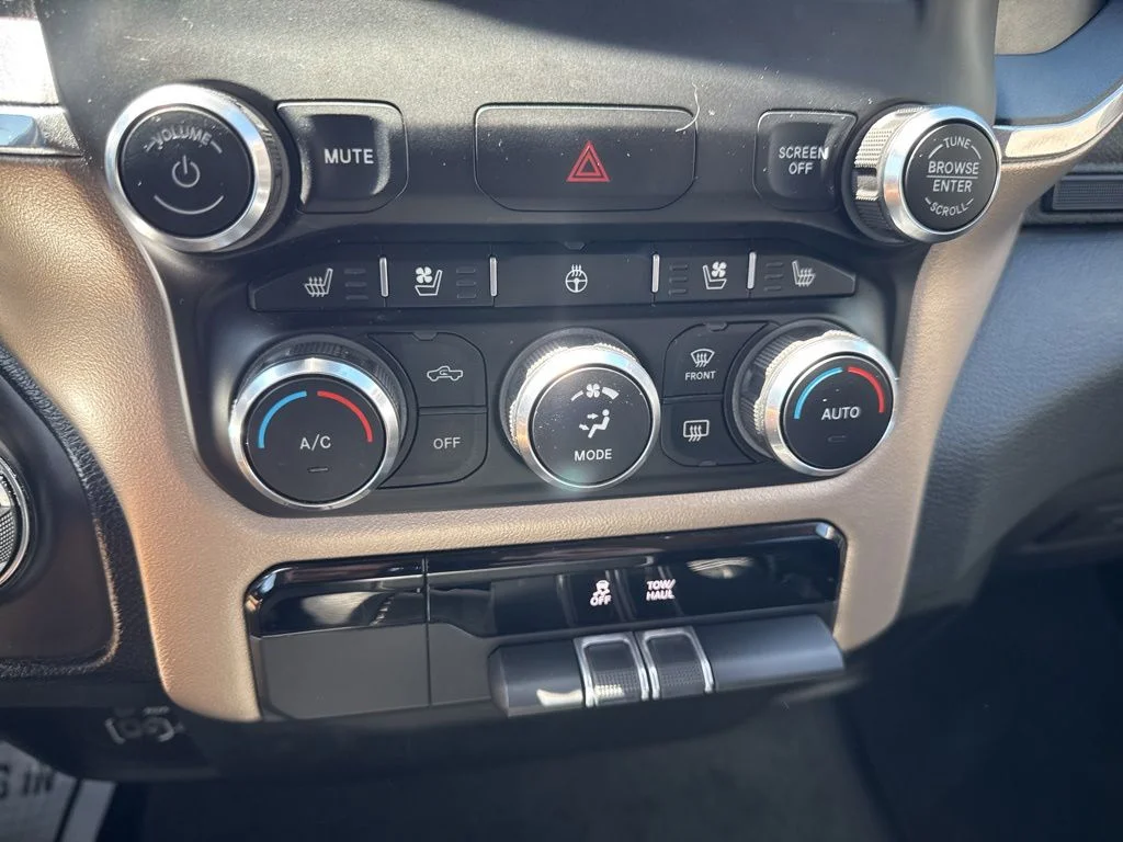 Used 2021 Silver Ram Laramie image 21