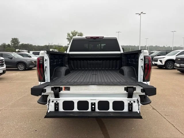 2026 GMC Sierra 2500HD AT4 - Photo 6