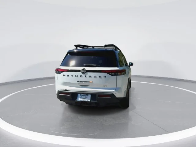 Used 2025  Nissan Rock Creek image 9