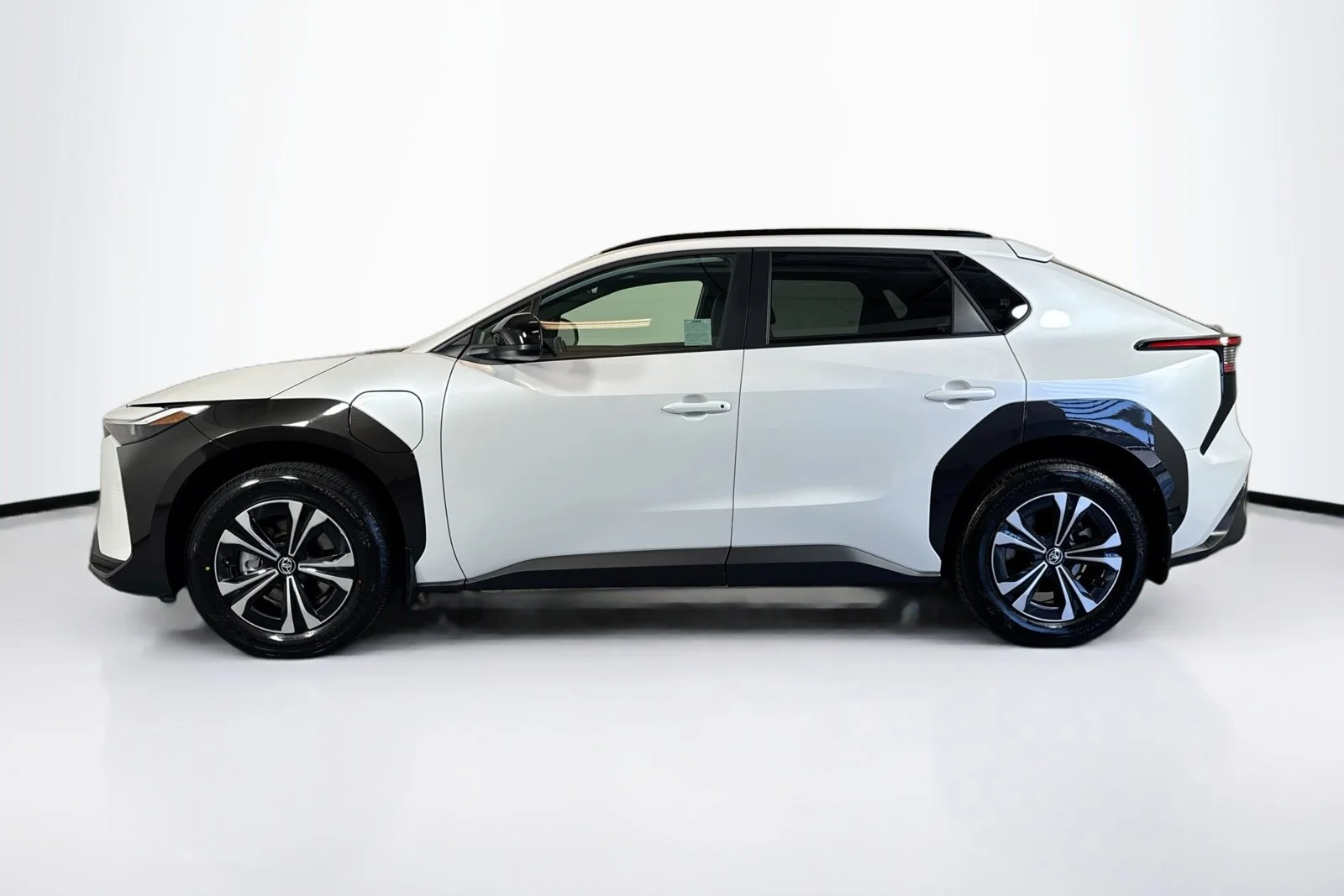 Used 2025 White Toyota Limited image 8