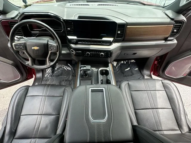 Used 2022  Chevrolet High Country image 9