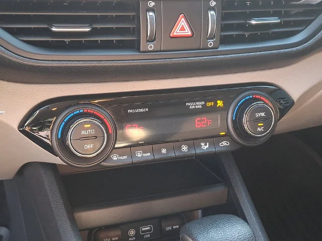 Used 2019 Black Kia LXS image 16