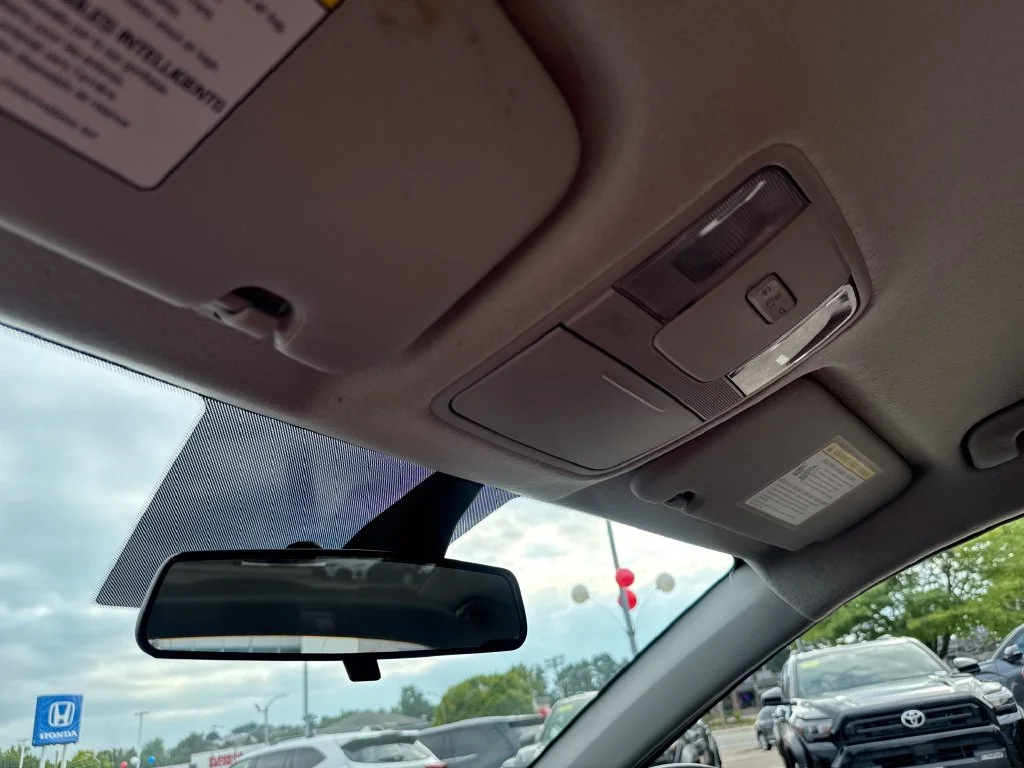 Used 2024 White Kia LXS image 29