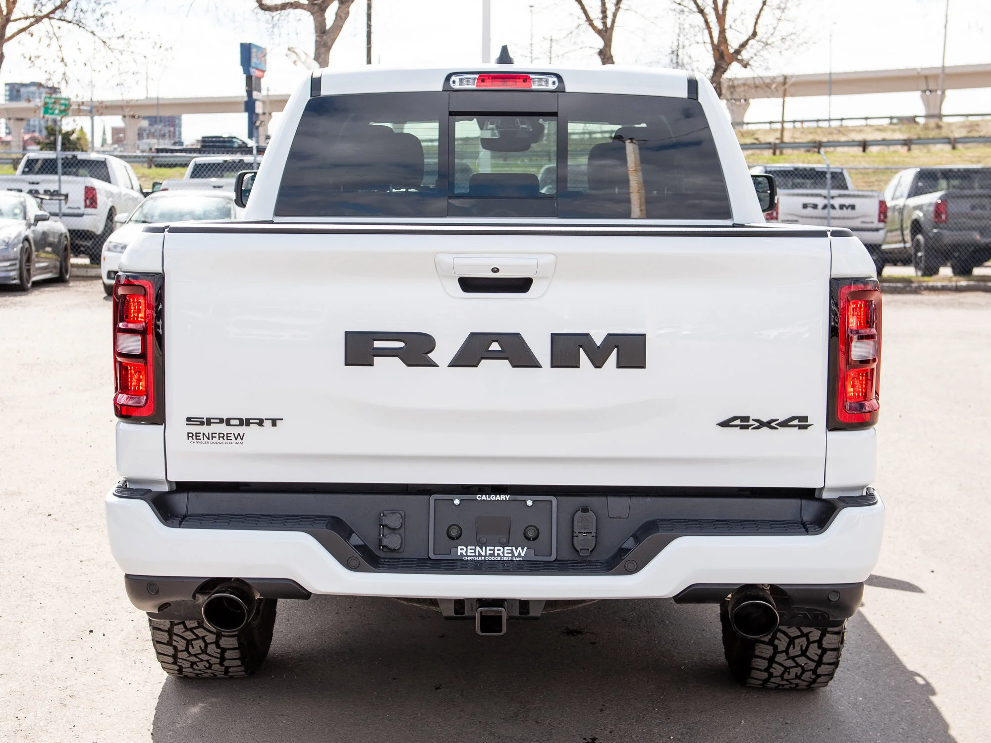 Certified Used 2026 White RAM Sport * Twin-Turbo | Panoramic Sunroof | Apple CarPlay | Lift Kit | Bedliner | 360 Camera | Nav image 16