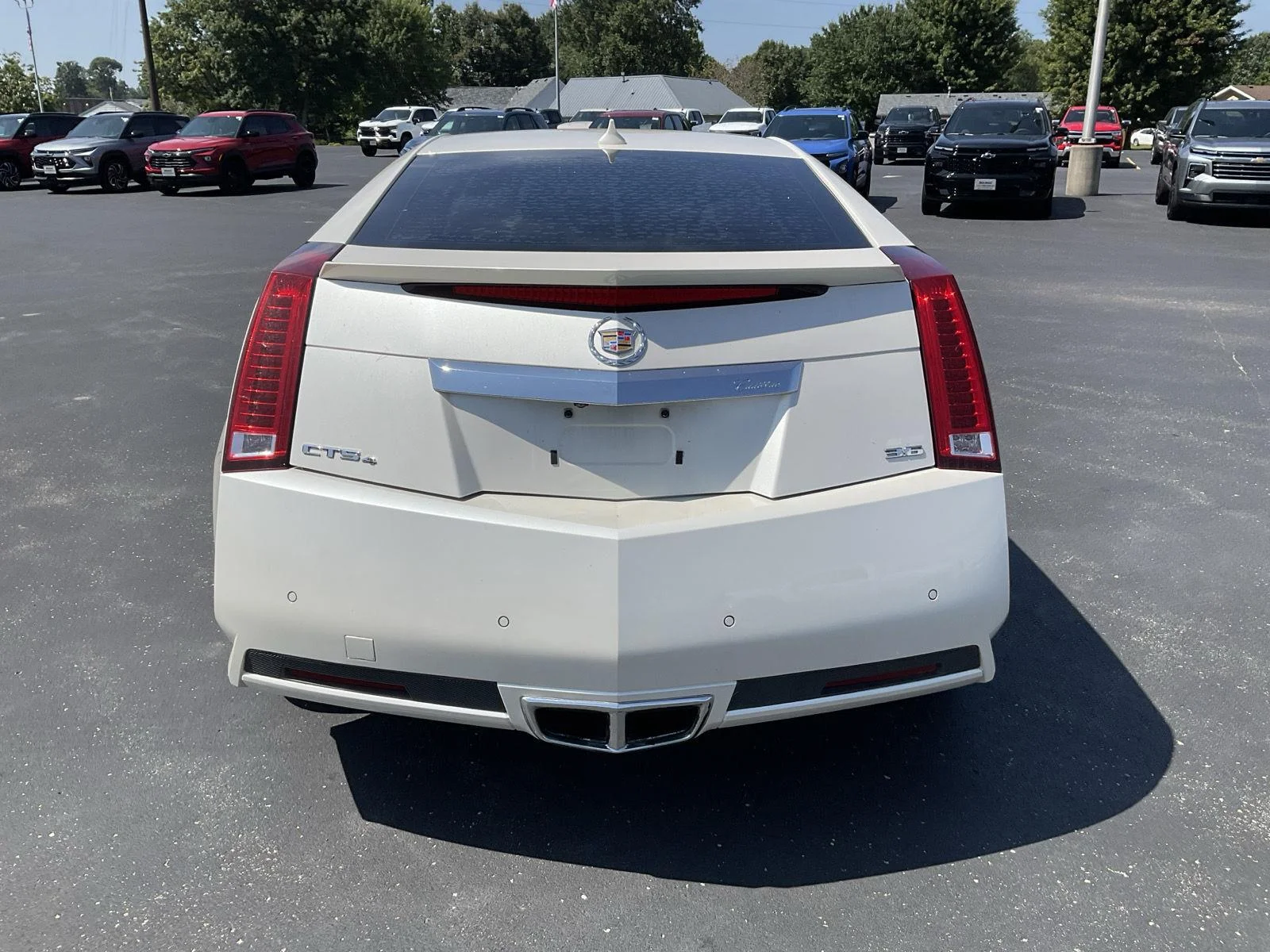 Used 2011 White Diamond Tricoat Cadillac Premium image 7