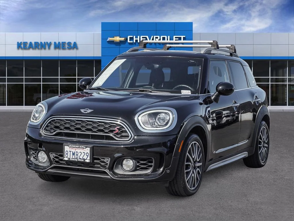 Used 2017 Black MINI Base image 3