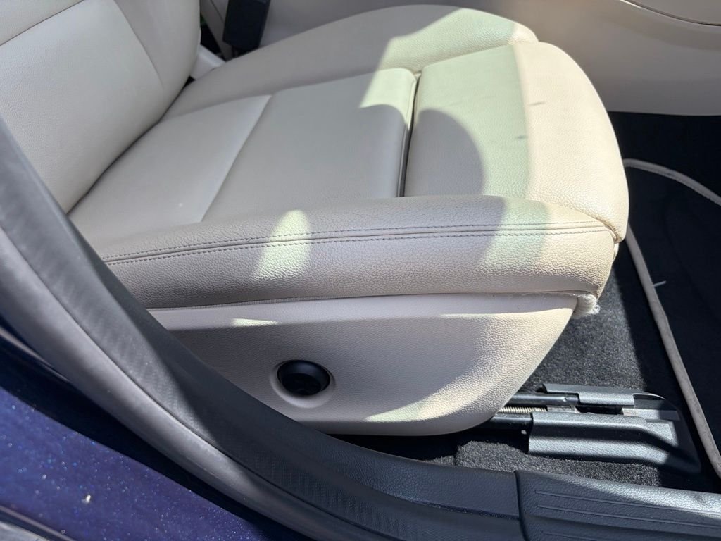 Used 2018 Lunar Blue Metallic Mercedes-Benz GLA 250 image 28