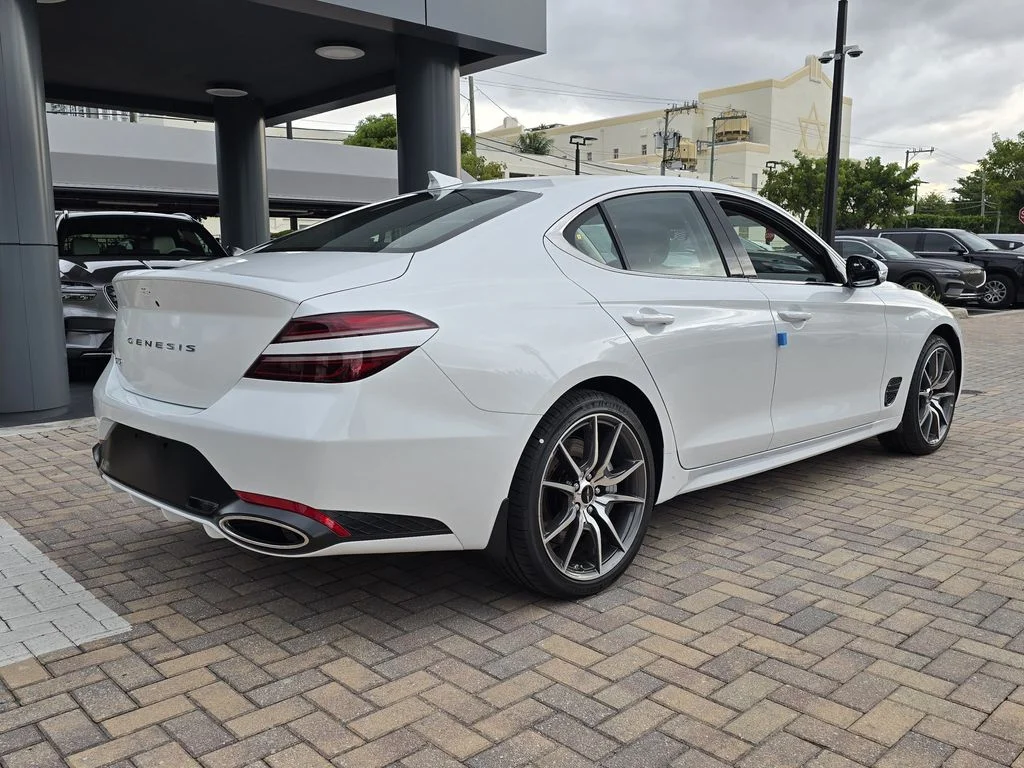 New 2026 White Genesis 2.5T image 3