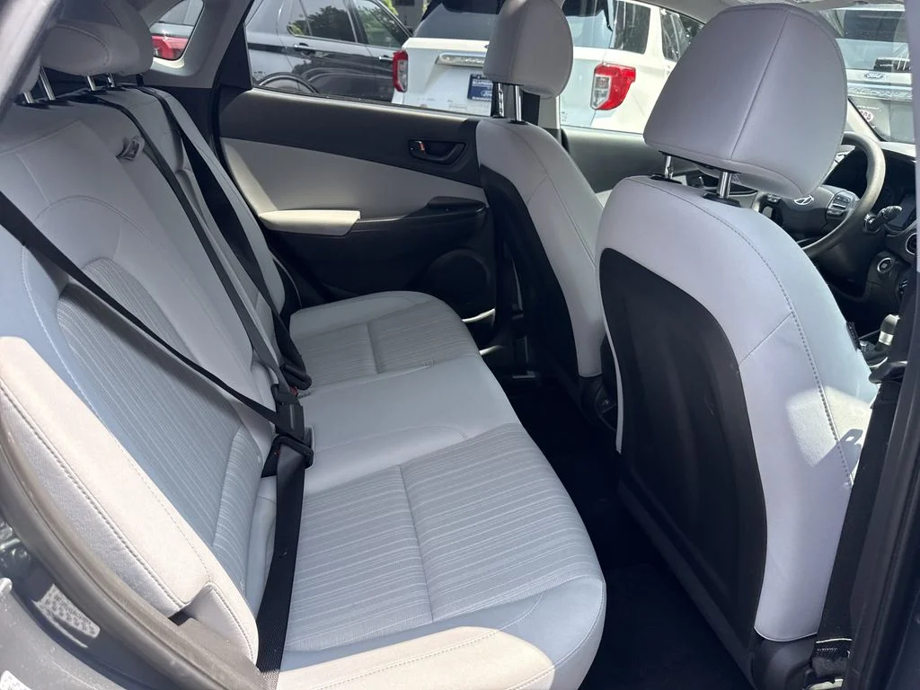 Used 2023 Gray Hyundai SEL image 31
