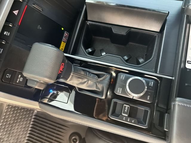2025 Toyota Tundra Platinum - Photo 24
