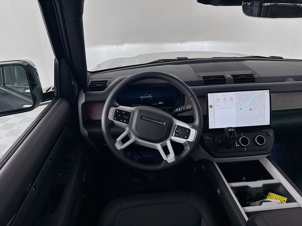 New 2026 Santorini Black Land Rover X-Dynamic SE image 22