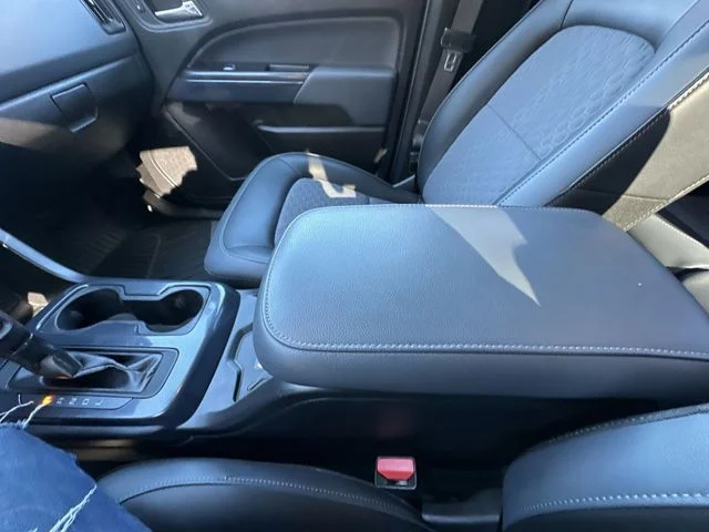 Used 2019 Red Chevrolet Z71 image 25