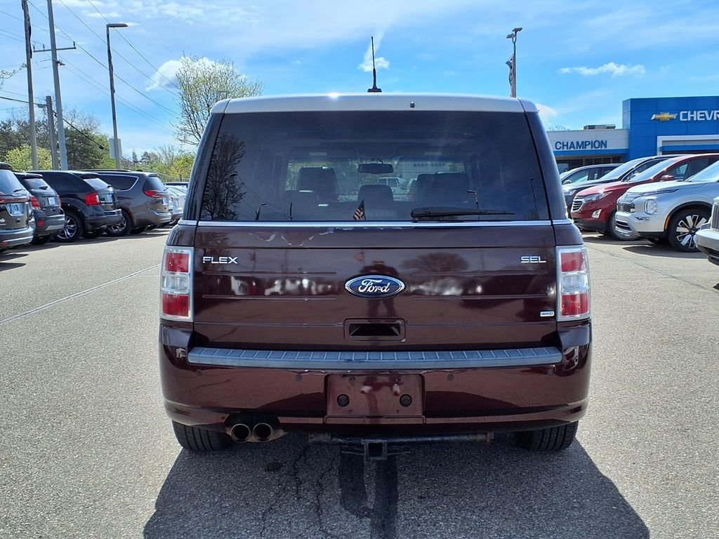 Used 2011 Red Ford SEL image 5