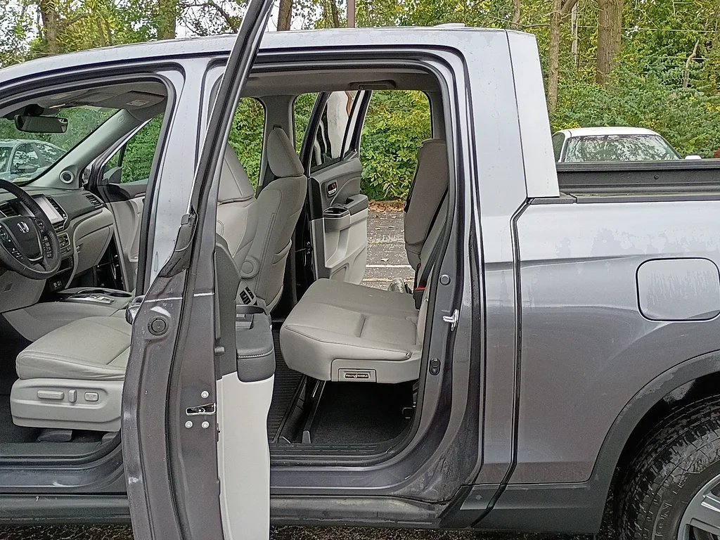 Certified Used 2023 GREY Honda RTL image 13
