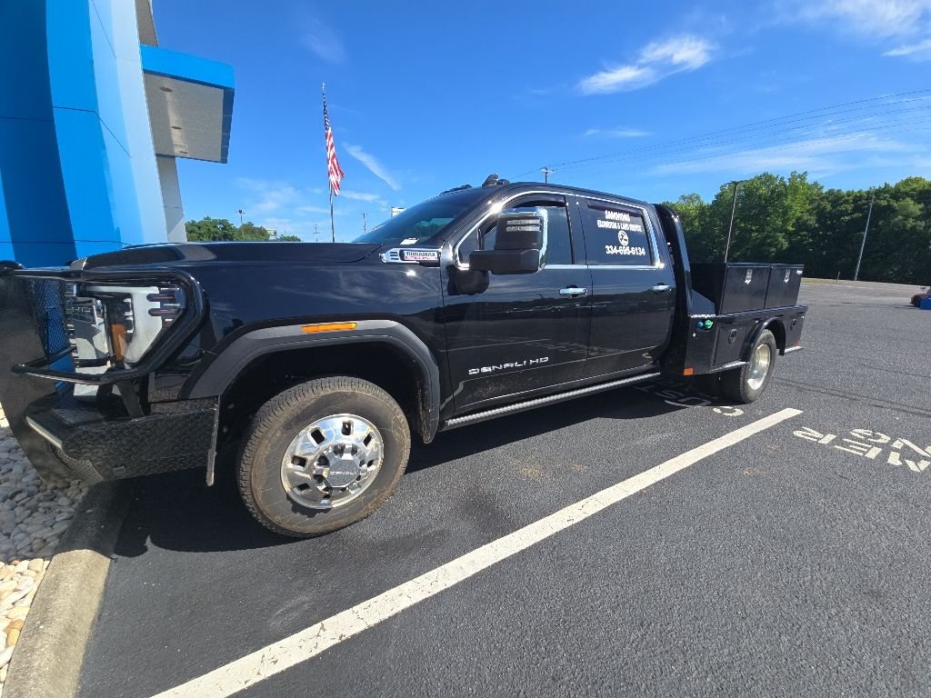 2024 GMC Sierra 4WD Crew Cab Long Box DRW Denali's photo