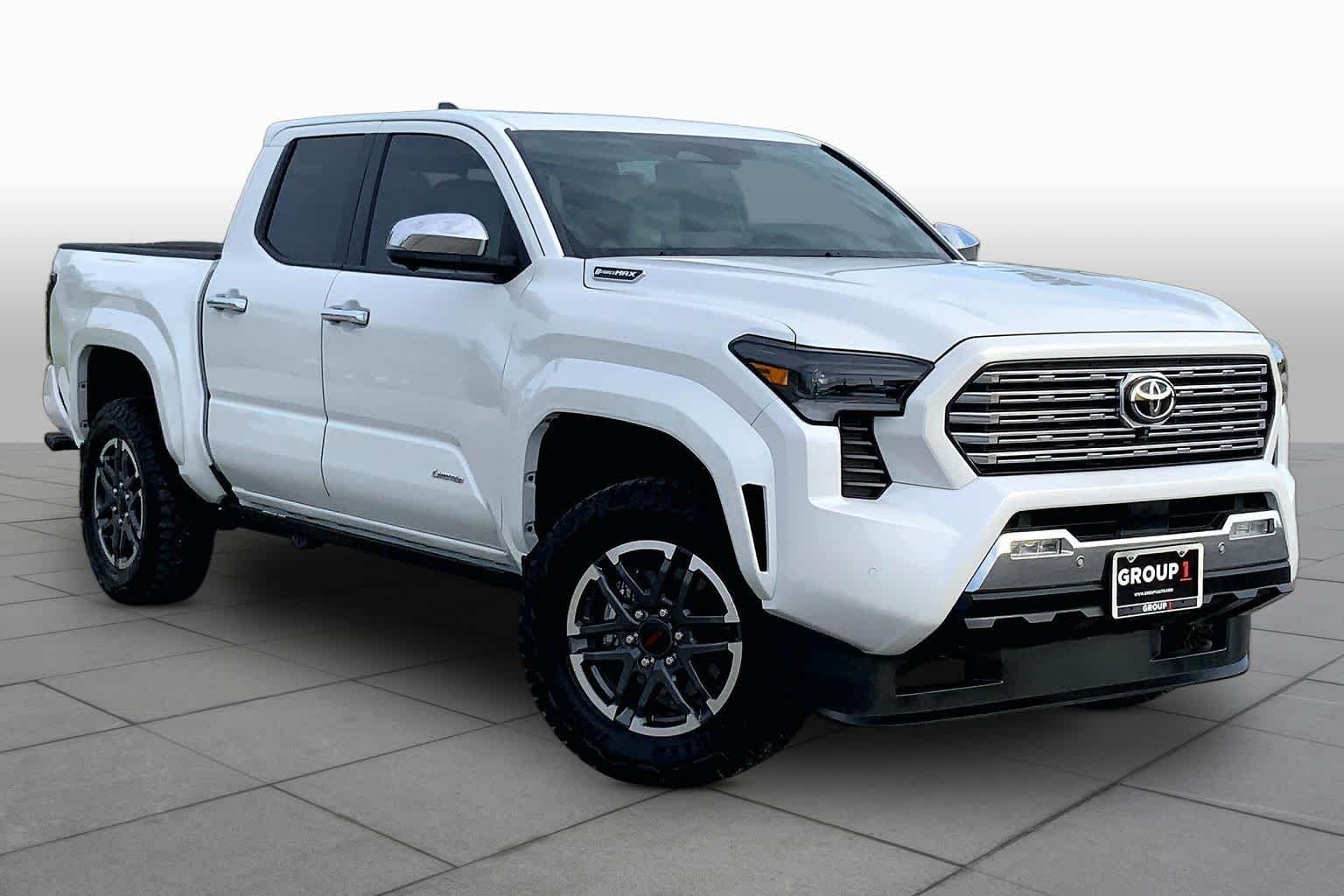 Used 2025 Wind Chill Pearl Toyota Limited Hybrid image 3