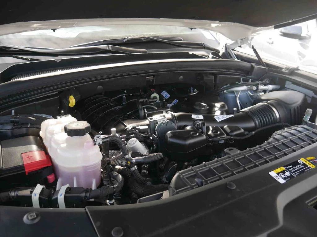 Certified Used 2024 White Jeep Altitude X image 11