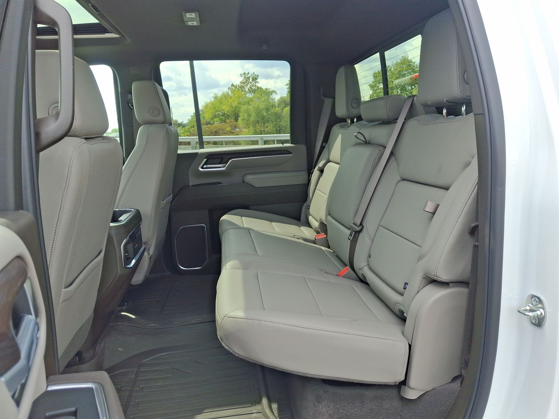 2025 GMC Sierra 2500HD SLT - Photo 44