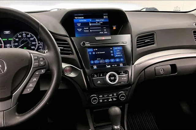 Used 2022 Platinum White Pearl Acura Premium Package image 7