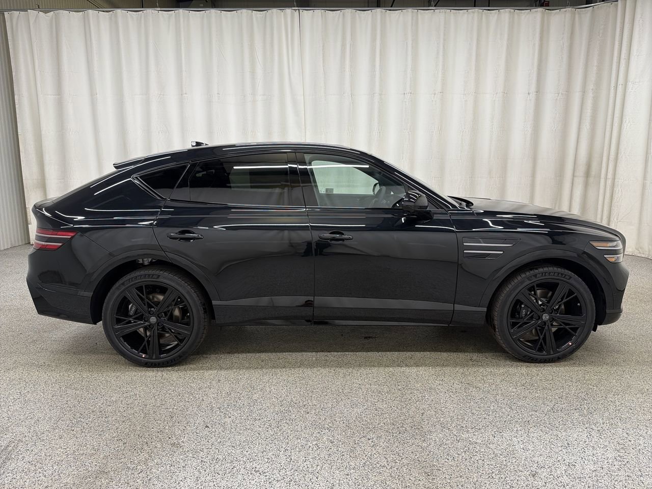 New 2026 Vik Black Genesis 3.5T E-SC MHEV PRESTIGE BLACK image 5