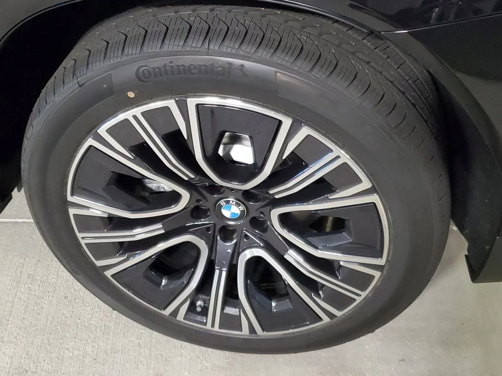 Used 2026 Black BMW 30 xDrive image 5