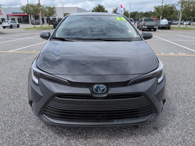 Certified Used 2025  Toyota LE image 9