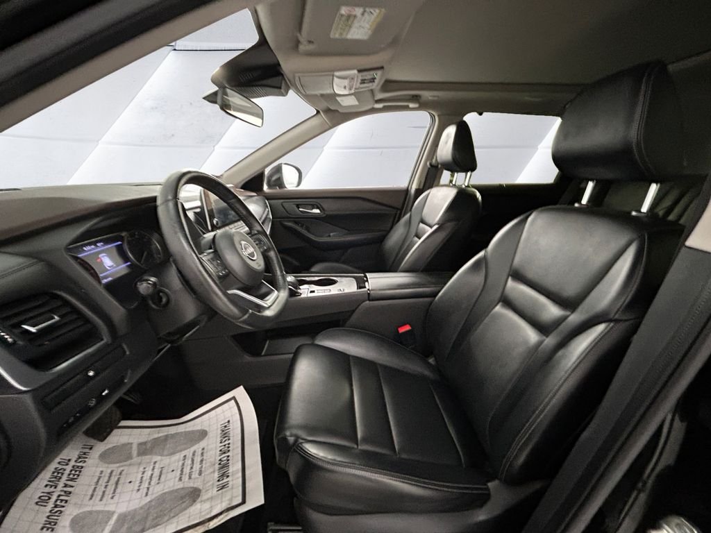 Used 2023 Black Nissan SV image 7