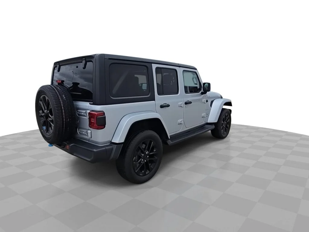 Used 2023 Silver Jeep Sahara 4xe image 8