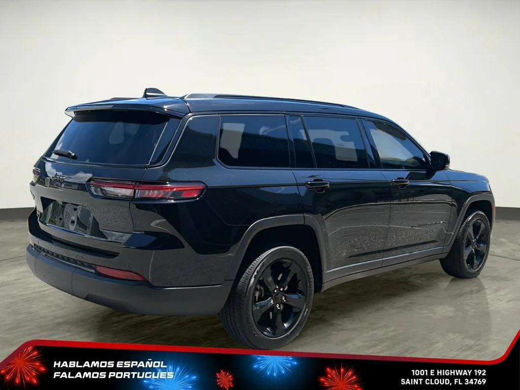Used 2024 Black Jeep Altitude X 4x4 image 6