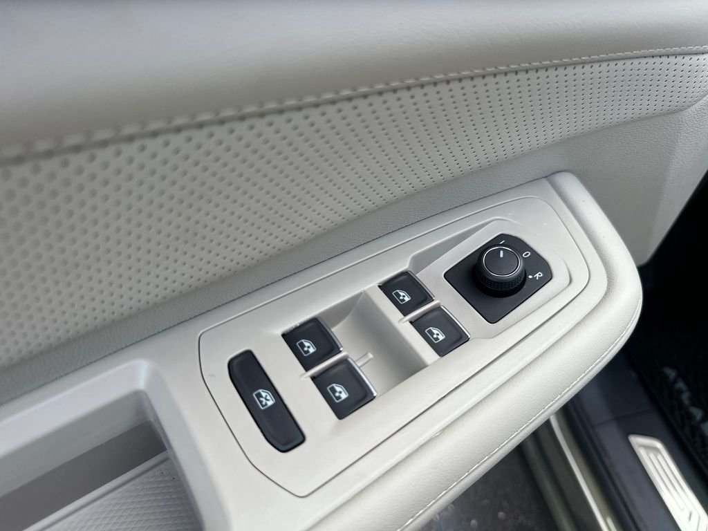 New 2026  Volkswagen 2.0T SE w/Technology image 10