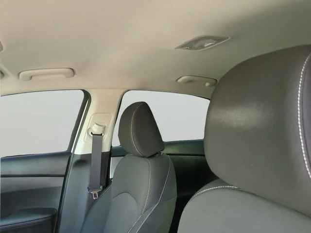 Used 2024 White Kia LXS image 16