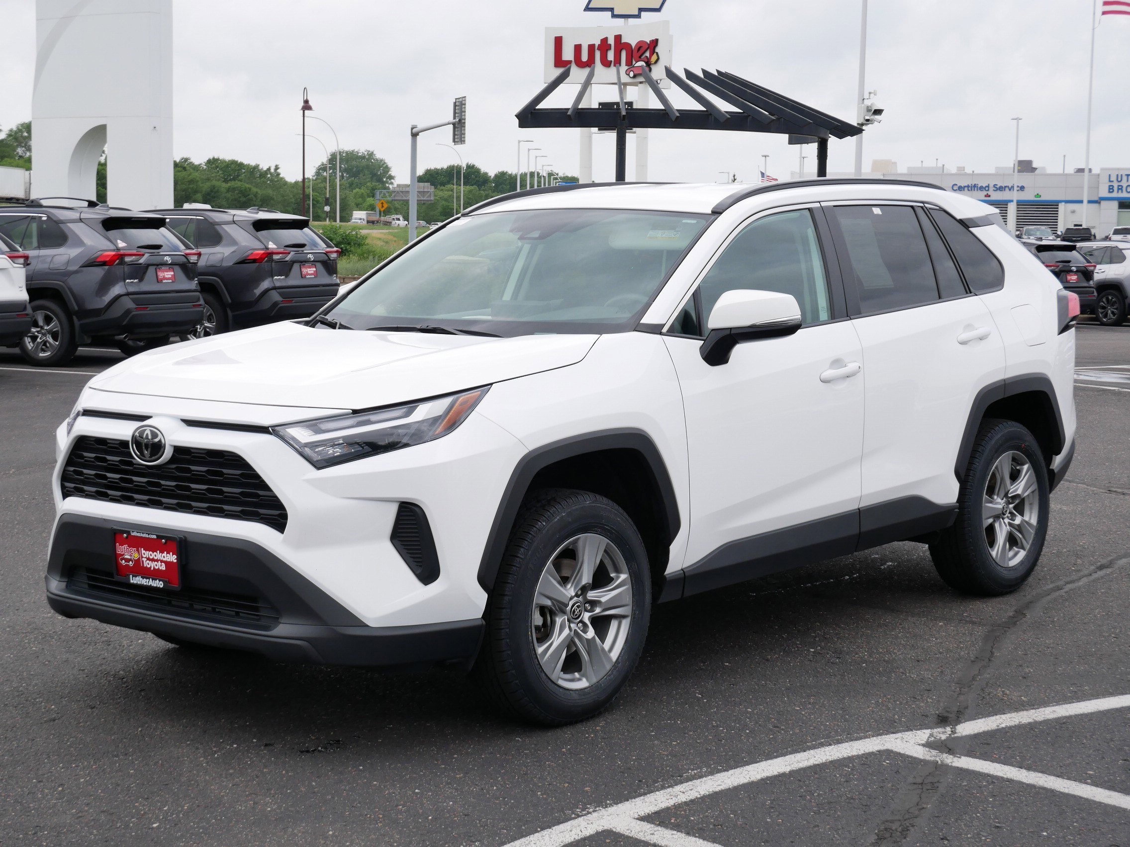 Used 2024 Ice Cap Toyota XLE image 3