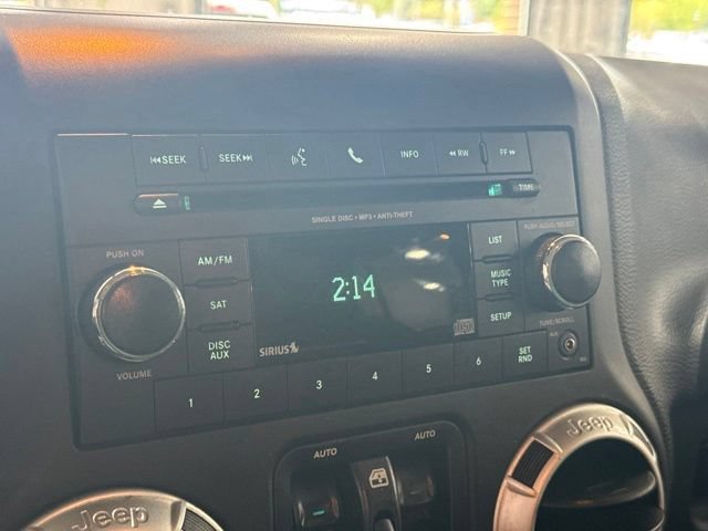 Used 2016 Black Jeep Sahara image 15