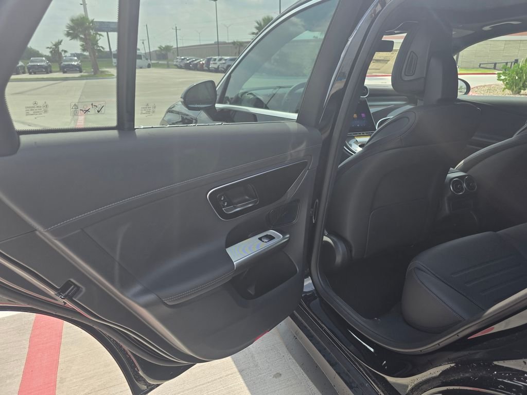 New 2026 Black Mercedes-Benz GLC 300 image 17