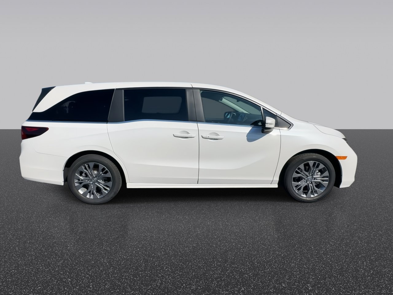 2026 Honda Odyssey Touring - Photo 9
