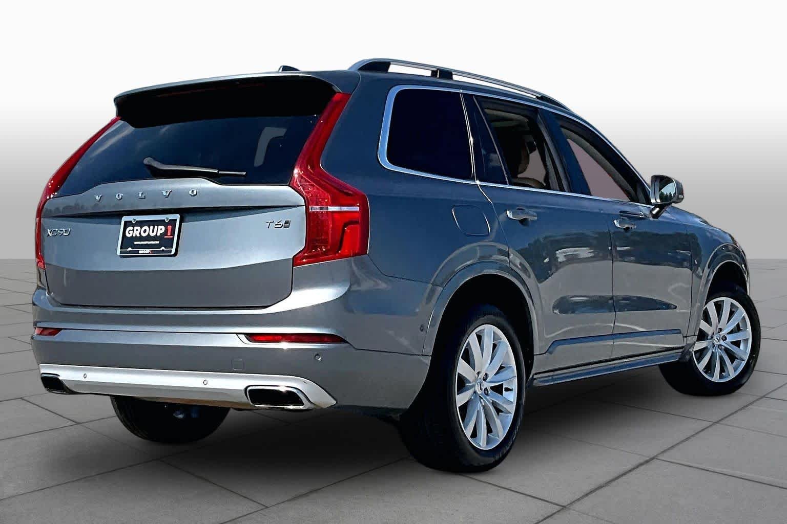 Used 2016 Bright Silver Metallic Volvo T6 Momentum image 13