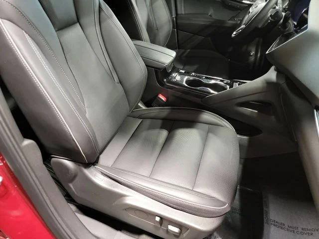 Used 2023 Red Buick Essence image 27