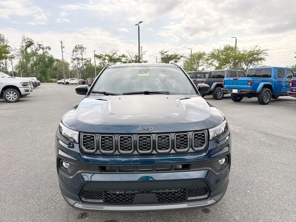 New 2026 Fathom Blue Pearl-Coat Exterior Paint Jeep Latitude image 8