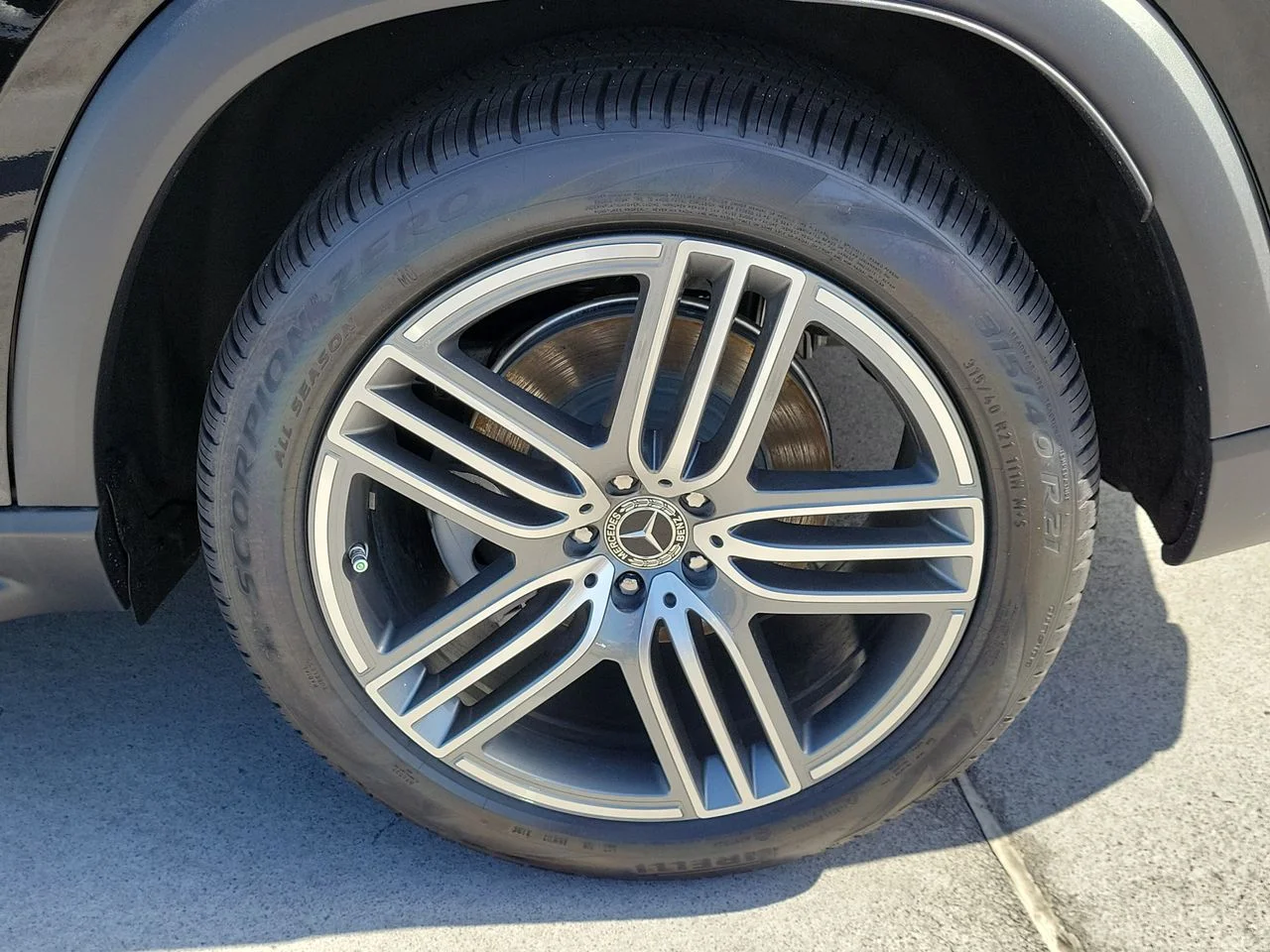 New 2026 Black Mercedes-Benz GLS 450 image 8