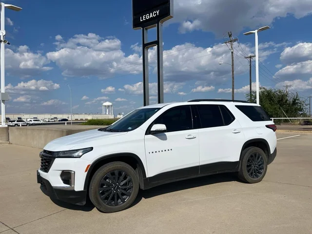 Used 2023 Chevrolet Traverse RS
