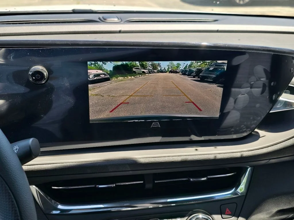 New 2026 Summit White Buick Preferred image 20