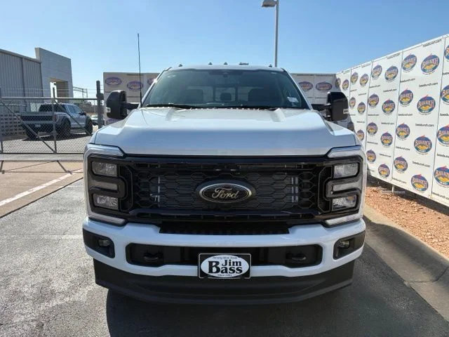 New 2026 Oxford White Ford Lariat image 3