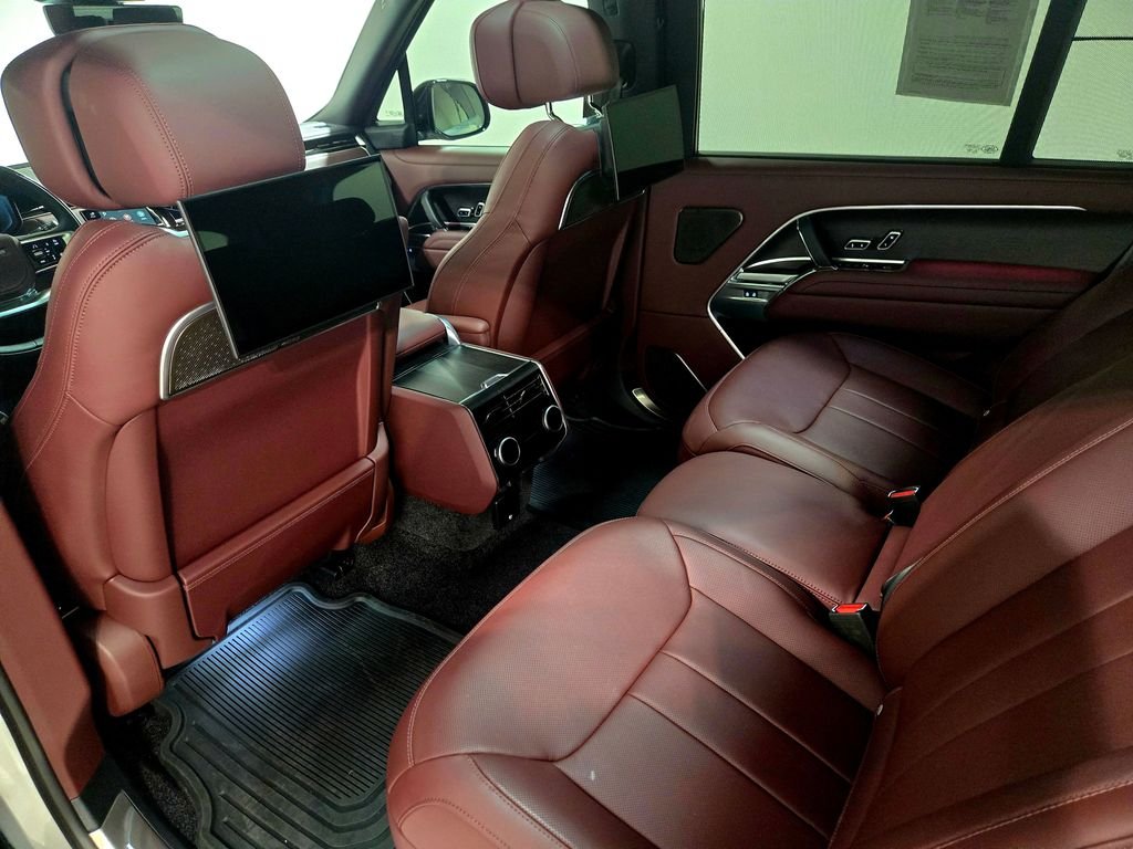 Certified Used 2025  Land Rover Autobiography image 23