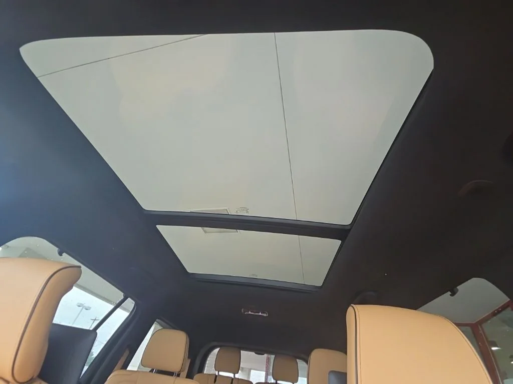 Used 2023 Black Jeep Summit image 40