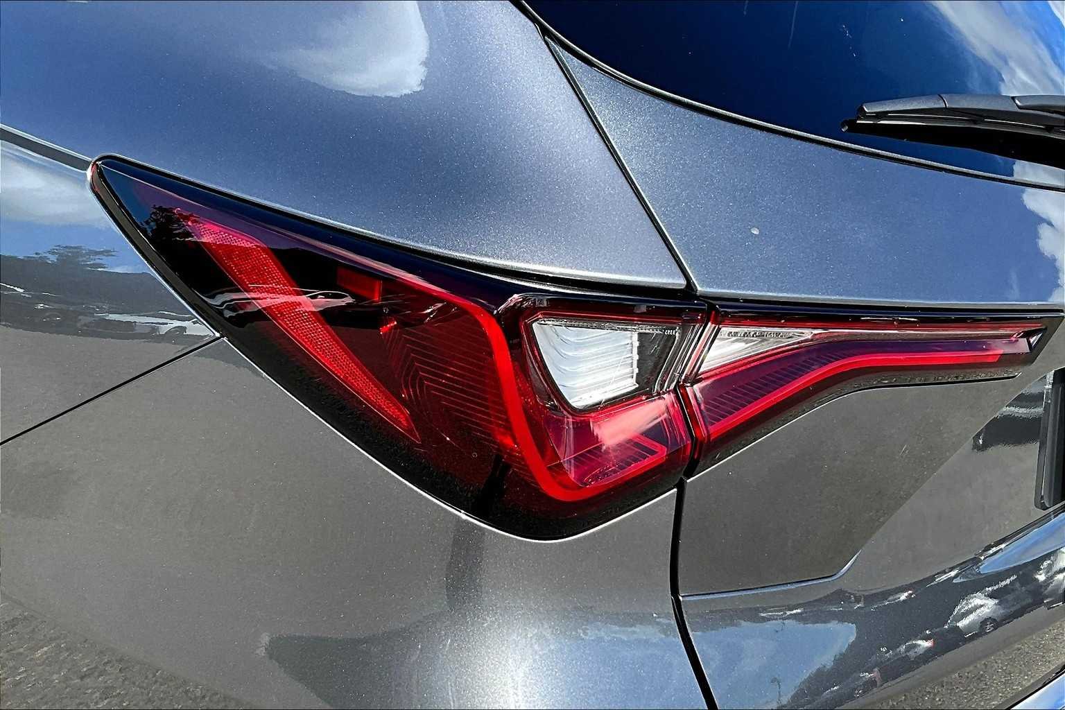 Used 2026 Liquid Carbon Metallic Acura w/Advance Package image 14