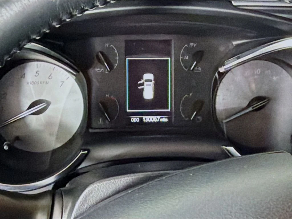 Used 2019 White Toyota SR5 image 14